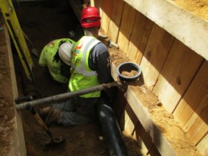 Installing cast iron pipe