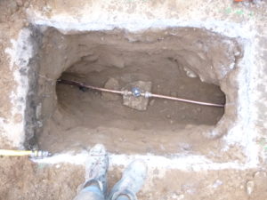 Water main curb valve