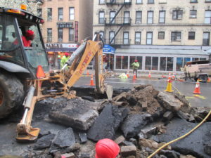 2 Av Manhattan water main installation 