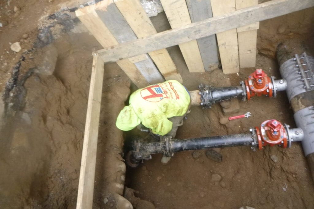 Installing a new water main in Manhattan